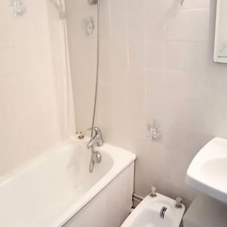 2 For 6 People *